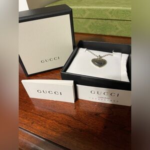 Gucci BLIND FOR LOVE' NECKLACE IN SILVER

New with original dust cover and box